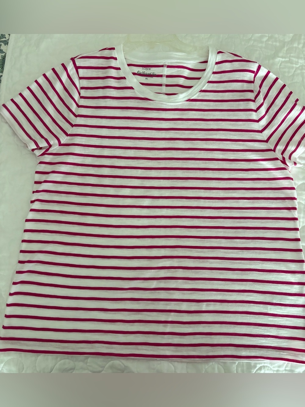 J Crew Girlfriend Tee. Size extra large. Excellent condition.